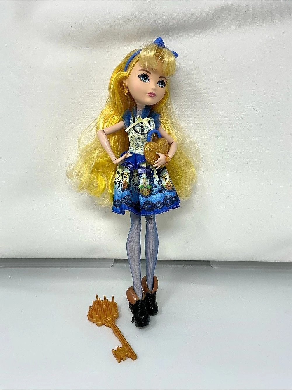 Ever After High Blondie Lockes First Chapter Doll Bear Dress Fairy Tale Story